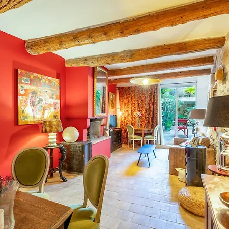La Maison Dans Les Remparts إج مورت