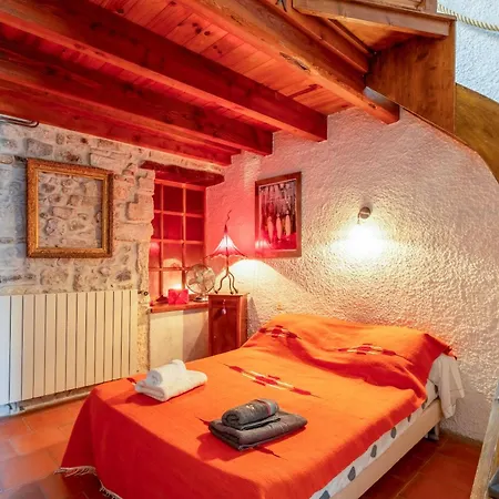 La Maison Dans Les Remparts