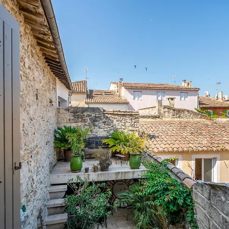 La Maison Dans Les Remparts بيت للعطل إج مورت